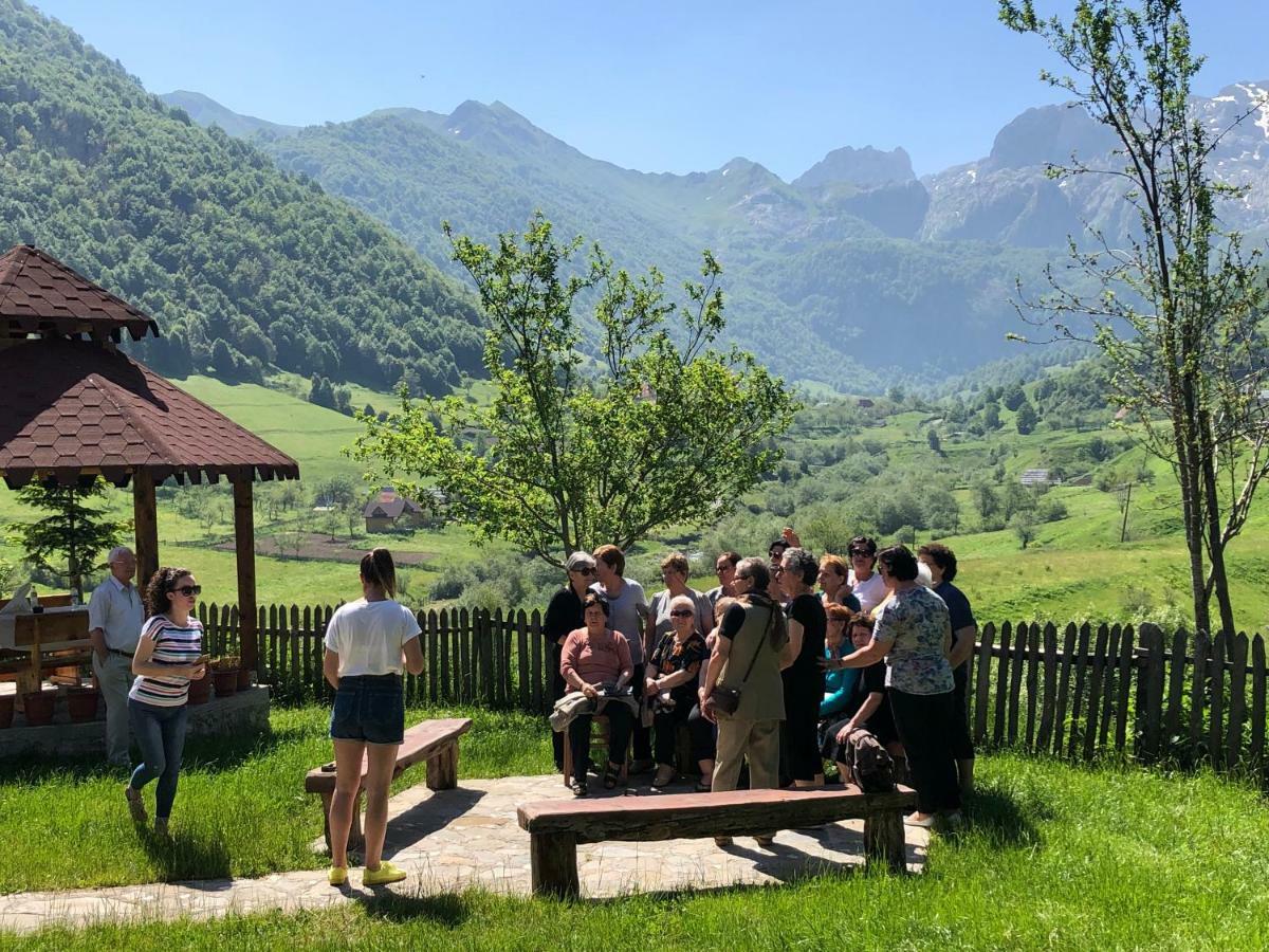 Guesthouse Alpini Lepushe Exterior photo